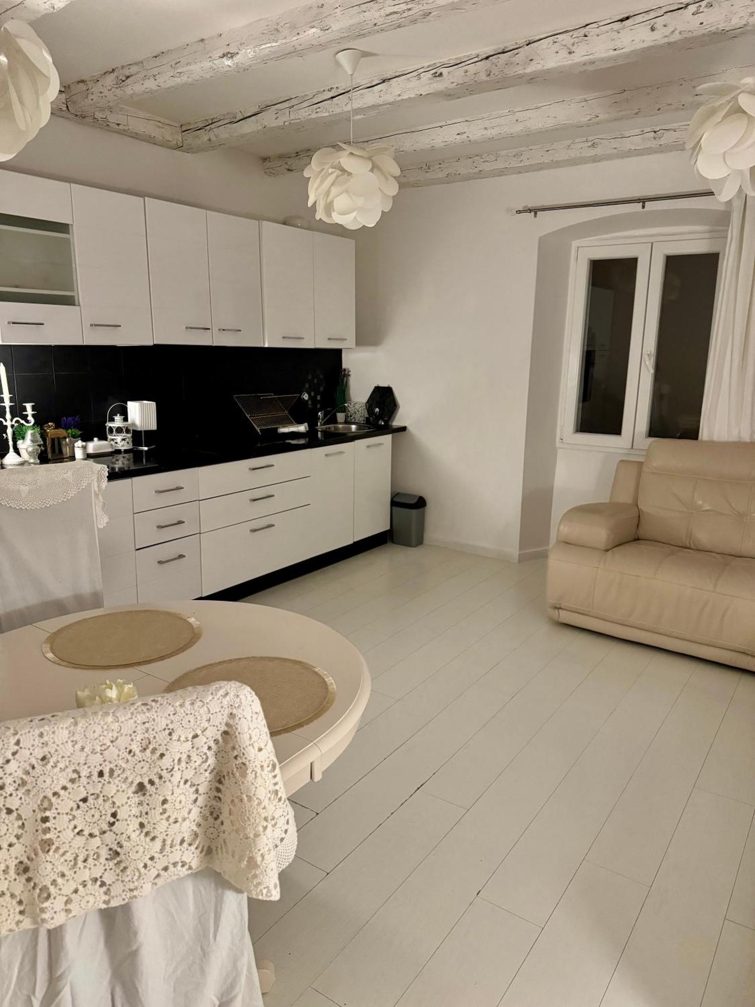Apartment Square